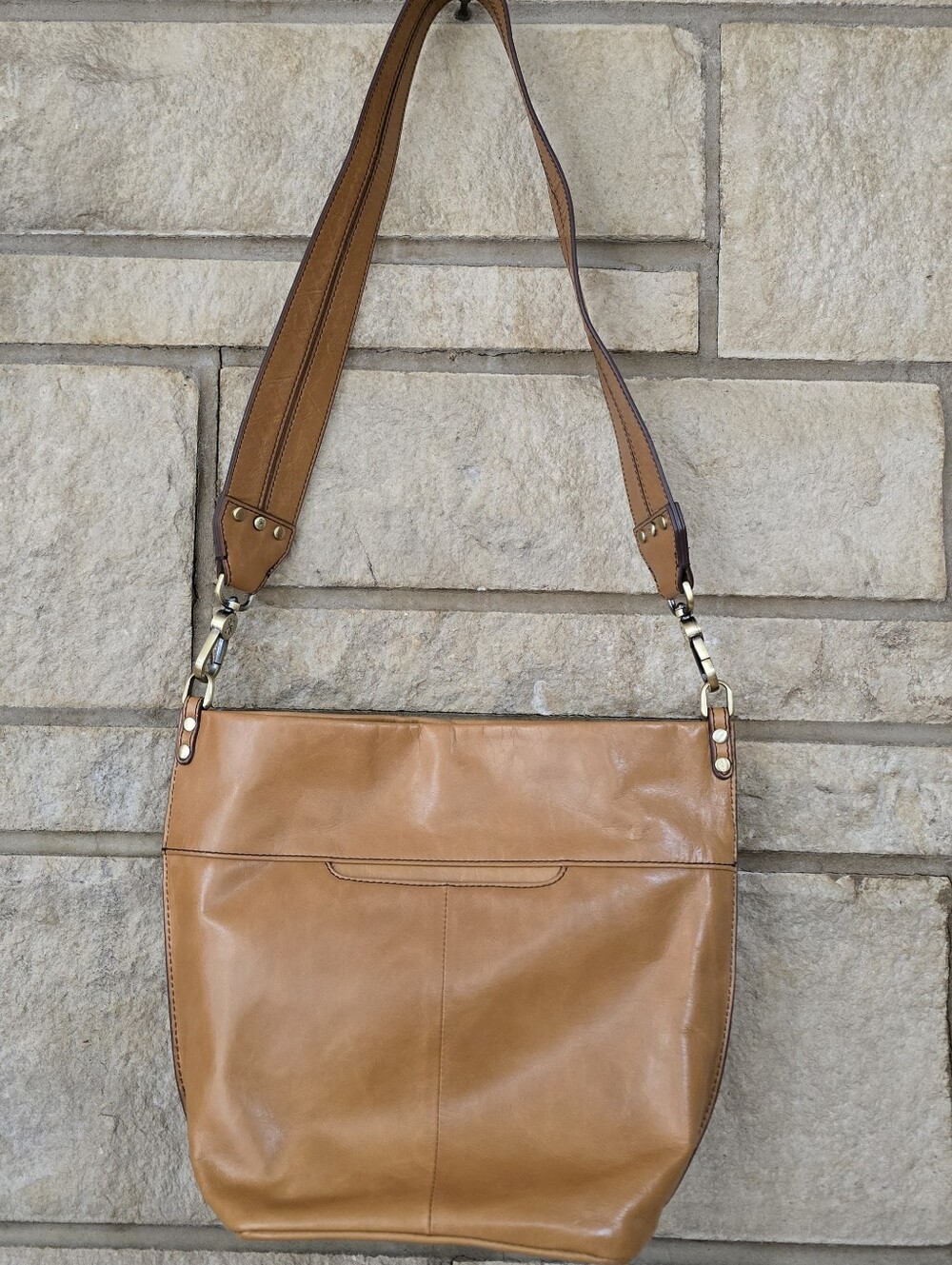 HOBO Fortune Leather Crescent Shoulder Bag Blossom Tan #2192500032